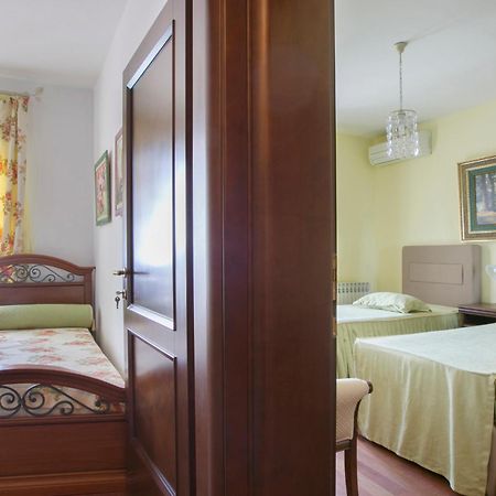 Royal Holiday Apartments Sveti Stefan Eksteriør billede
