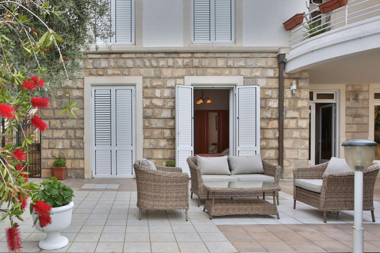 Royal Holiday Apartments Sveti Stefan Eksteriør billede