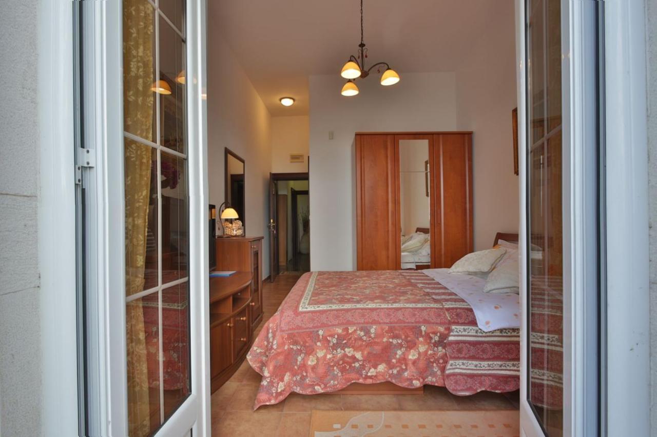 Royal Holiday Apartments Sveti Stefan Eksteriør billede