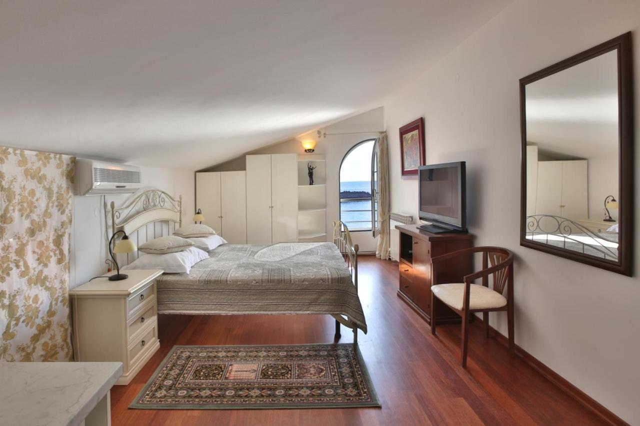 Royal Holiday Apartments Sveti Stefan Eksteriør billede