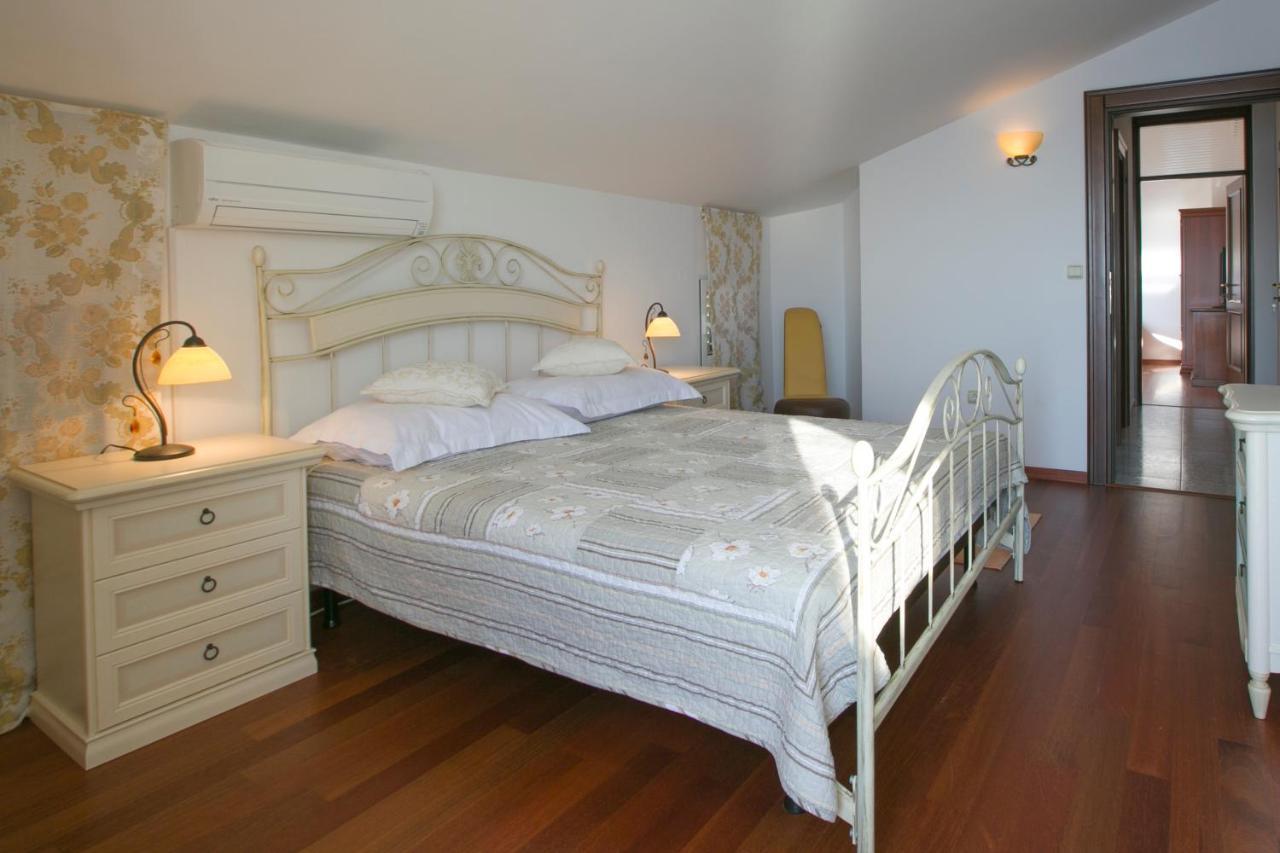 Royal Holiday Apartments Sveti Stefan Eksteriør billede