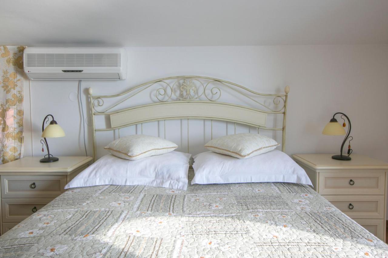 Royal Holiday Apartments Sveti Stefan Eksteriør billede