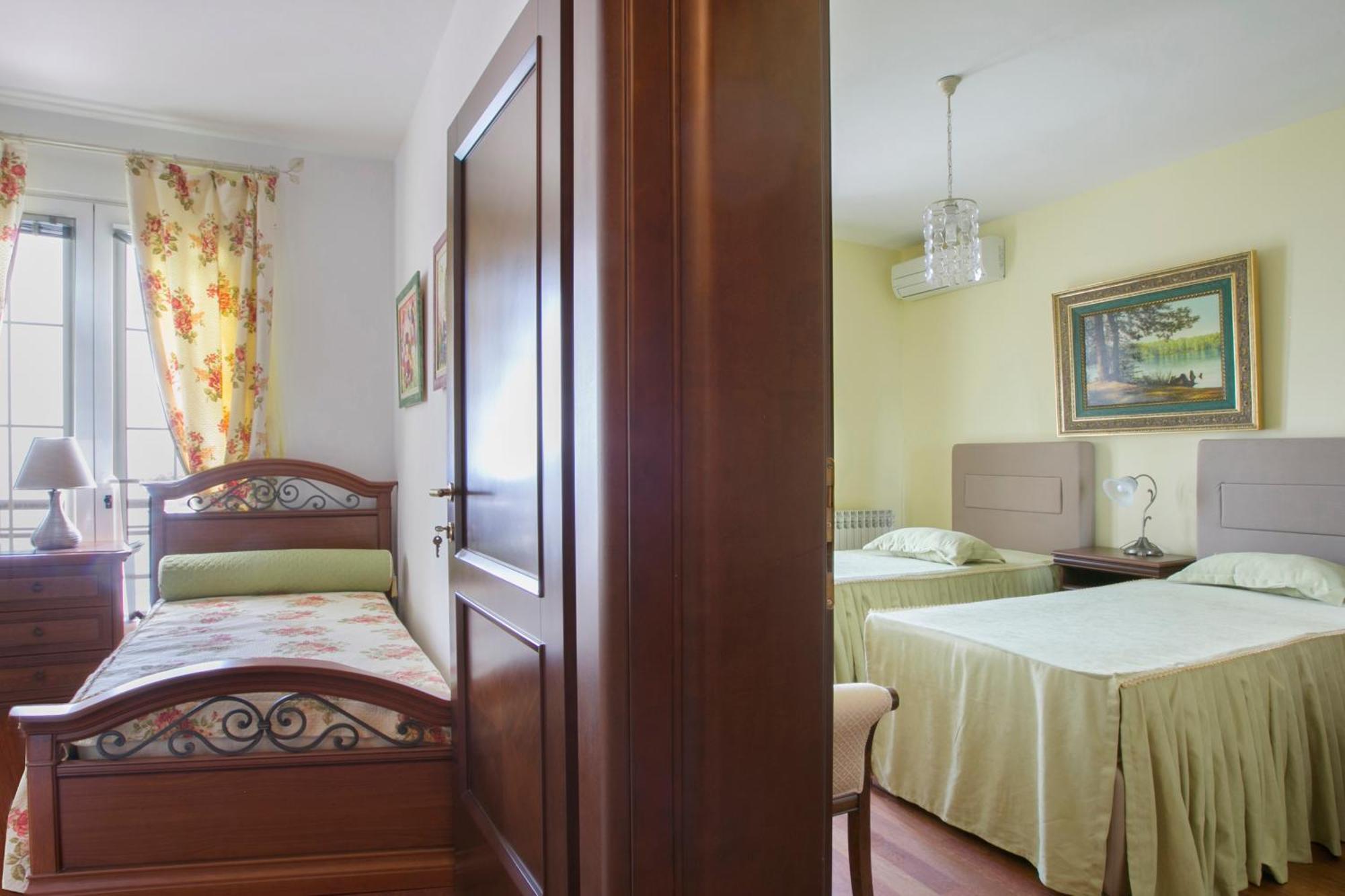 Royal Holiday Apartments Sveti Stefan Eksteriør billede