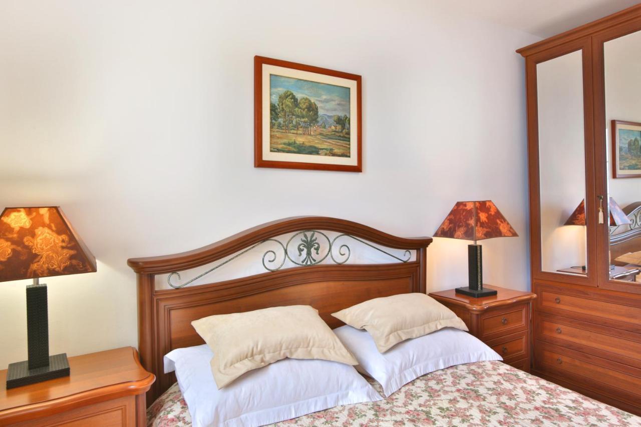 Royal Holiday Apartments Sveti Stefan Eksteriør billede