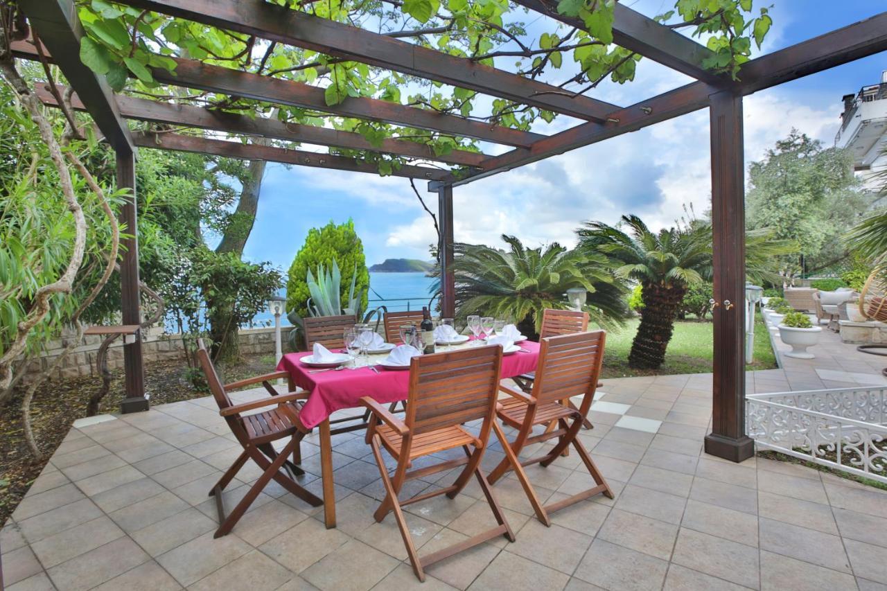 Royal Holiday Apartments Sveti Stefan Eksteriør billede