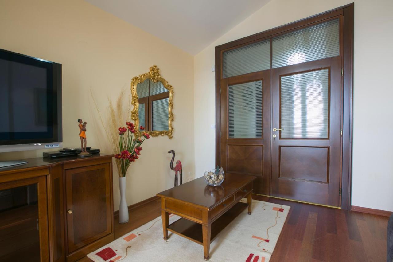 Royal Holiday Apartments Sveti Stefan Eksteriør billede