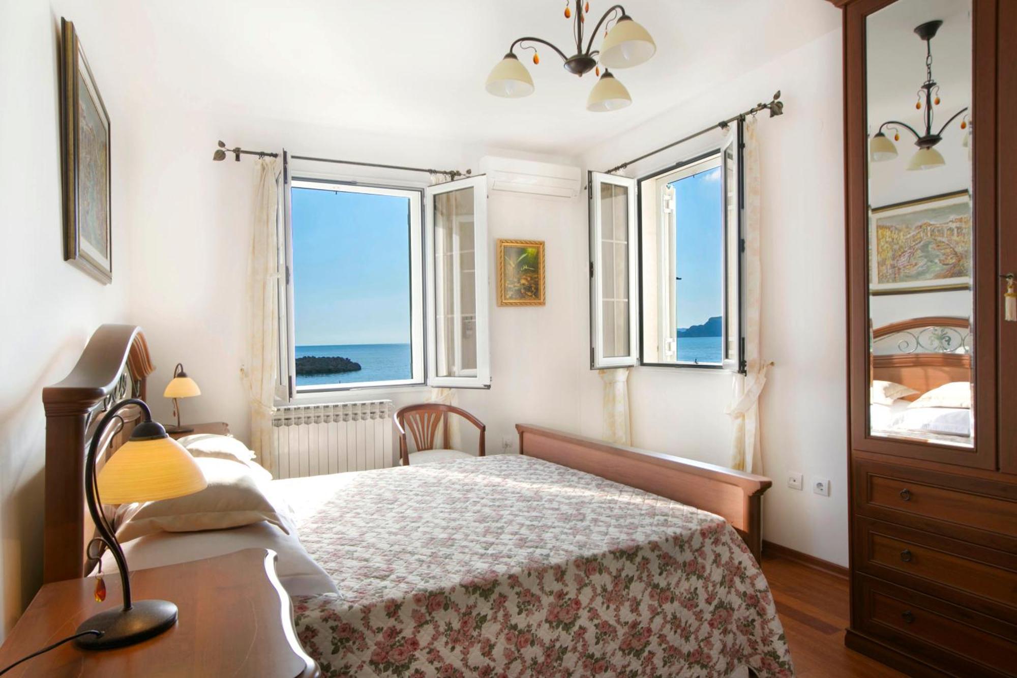 Royal Holiday Apartments Sveti Stefan Eksteriør billede