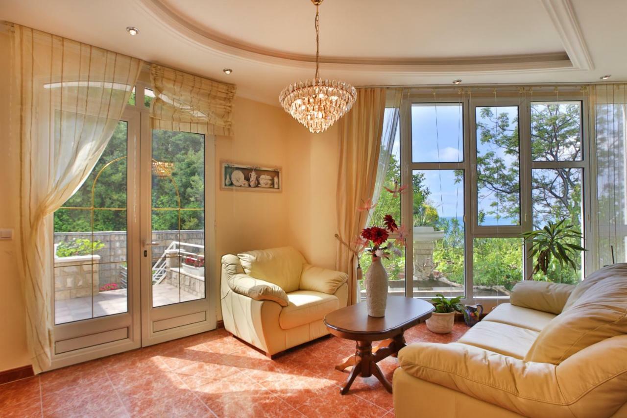 Royal Holiday Apartments Sveti Stefan Eksteriør billede
