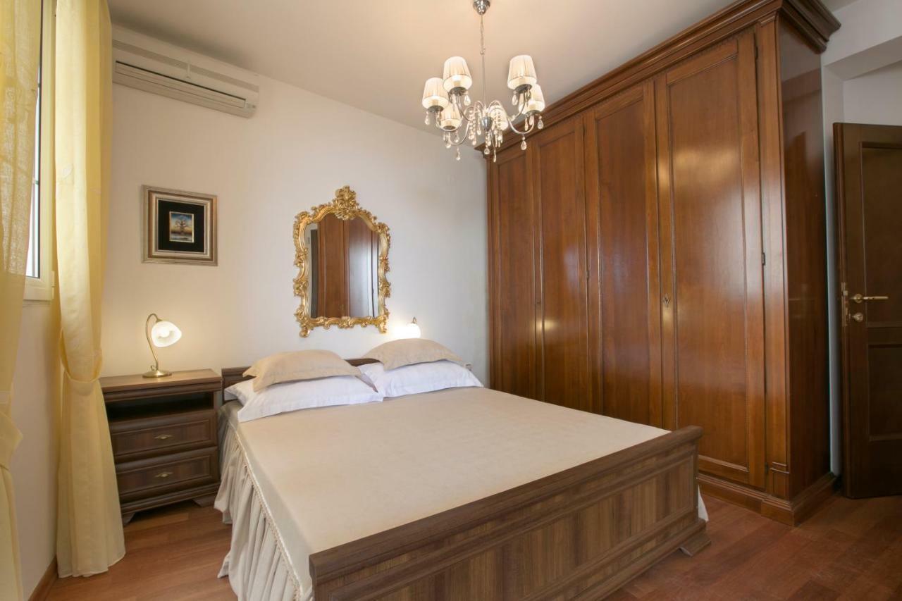 Royal Holiday Apartments Sveti Stefan Eksteriør billede