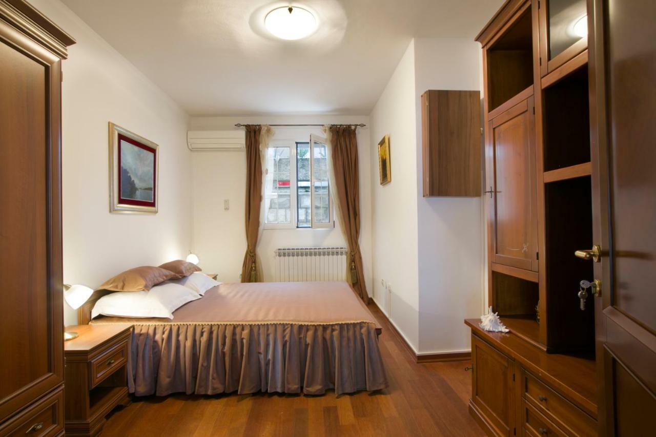 Royal Holiday Apartments Sveti Stefan Eksteriør billede